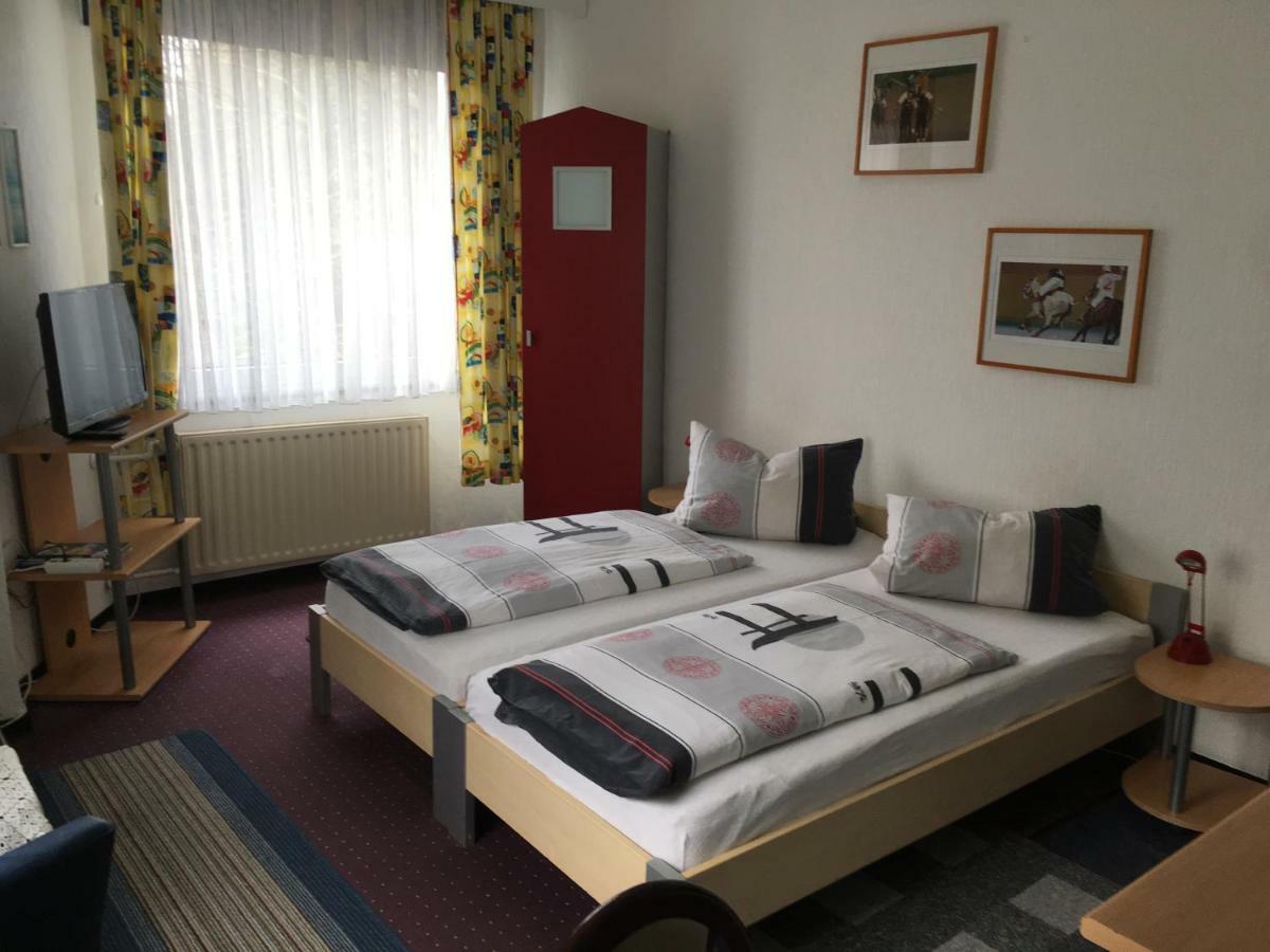 Gaestezimmer Siminciuc Hotel Aachen Eksteriør billede